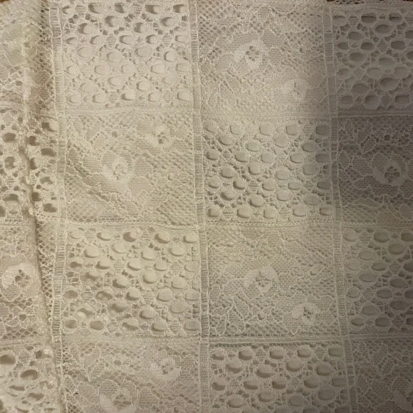 Cream Lace Patchwork Top - Picture 4 of 4